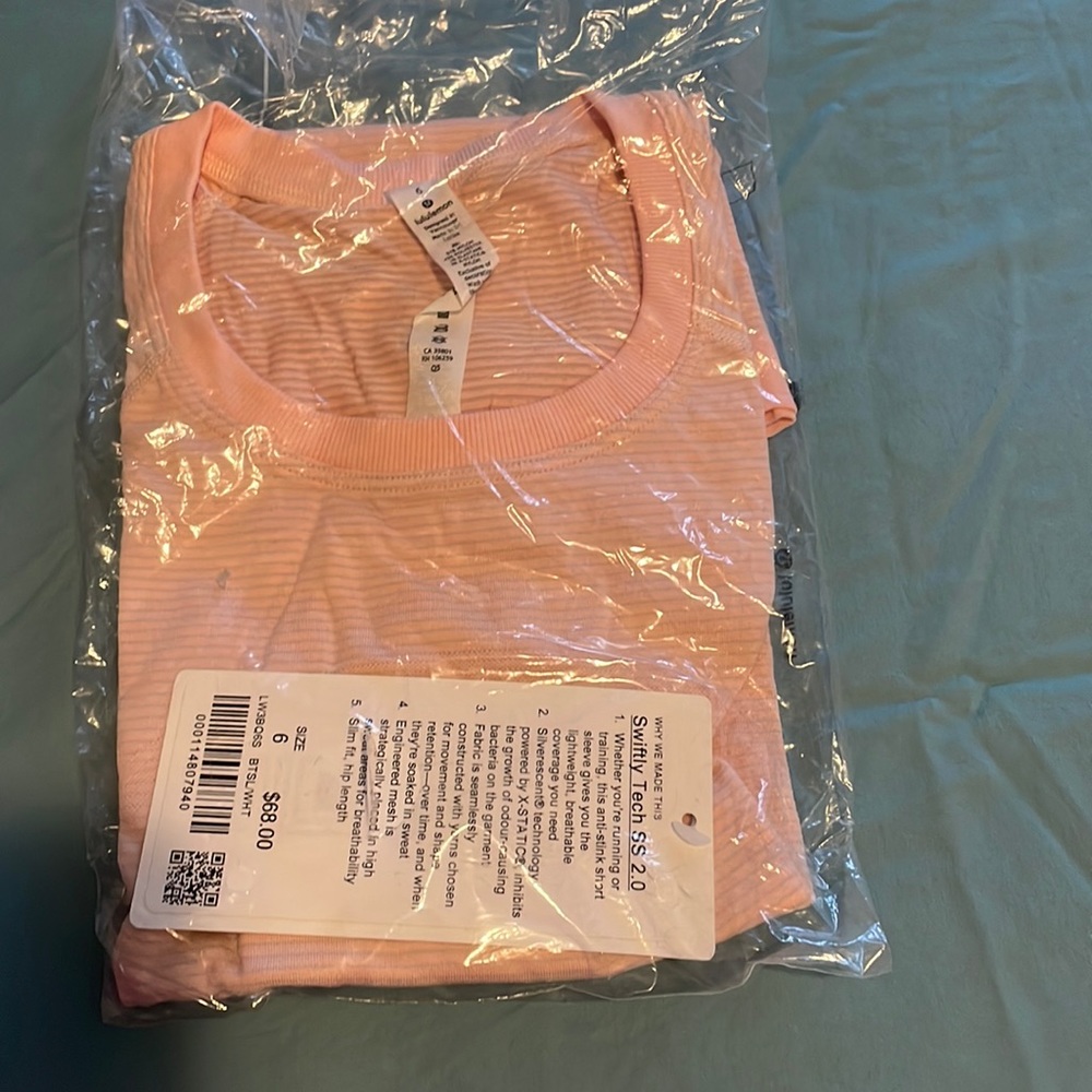 Lululemon top